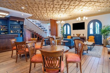 Holiday Inn Express Quito By Ihg,Pichincha>>Quito,4 star