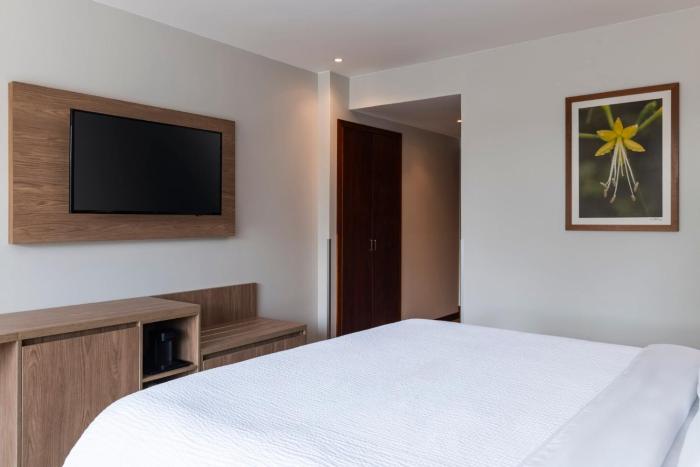 holiday inn express quito by ihg