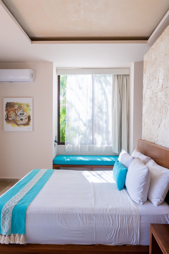 khaban bacalar hotel boutique