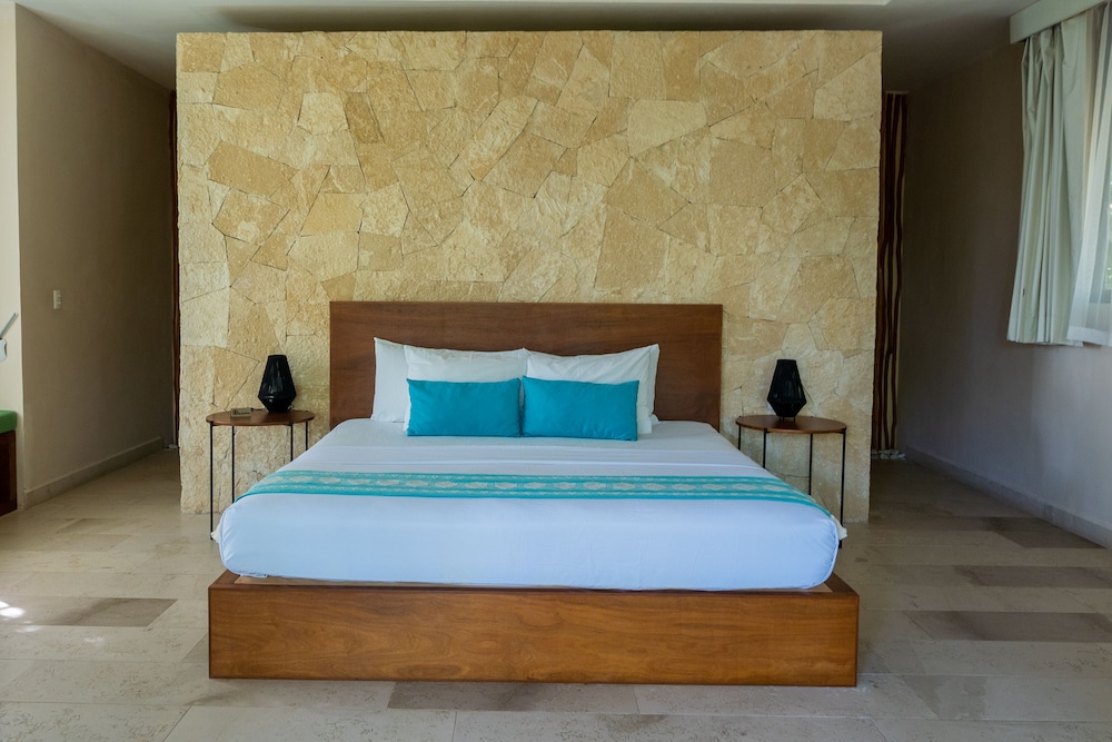 khaban bacalar hotel boutique