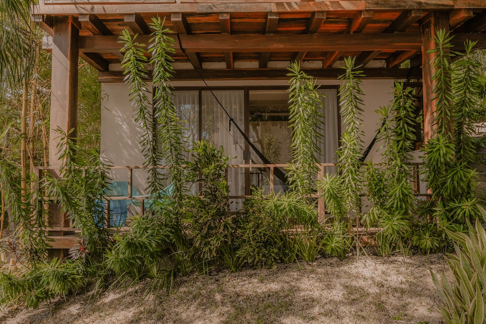 khaban bacalar hotel boutique