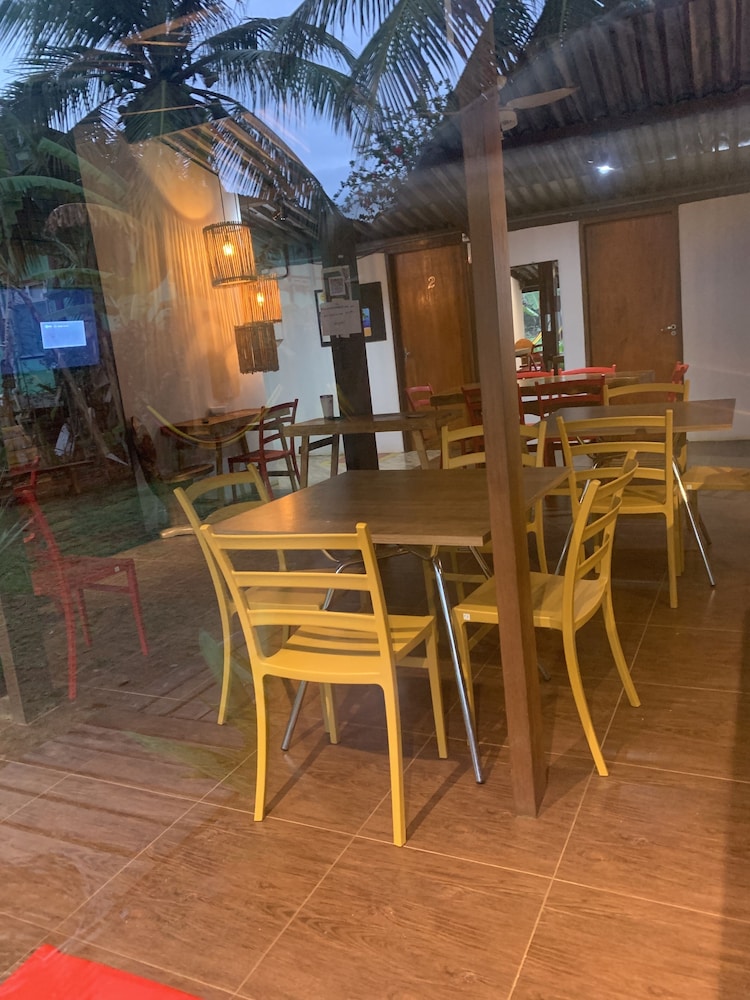 boldro surf house noronha