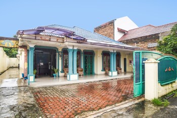 sky residence mawar reddoors