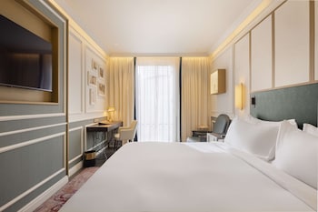 the emerald house lisbon curio collection by hilton