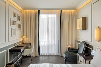 the emerald house lisbon curio collection by hilton