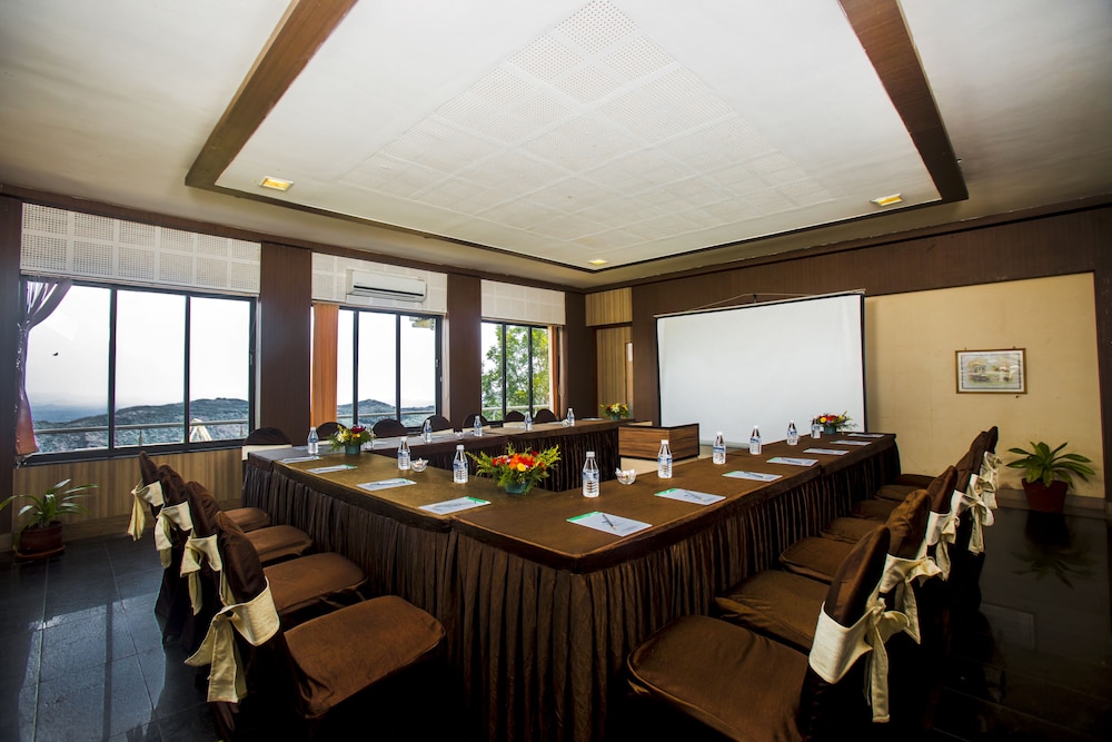 grand palace hotel and spa