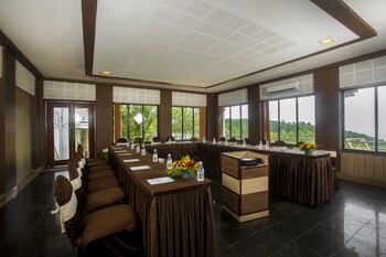 grand palace hotel and spa