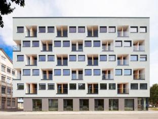 The Flag Zurich,Arth>>Altstetten,2 star