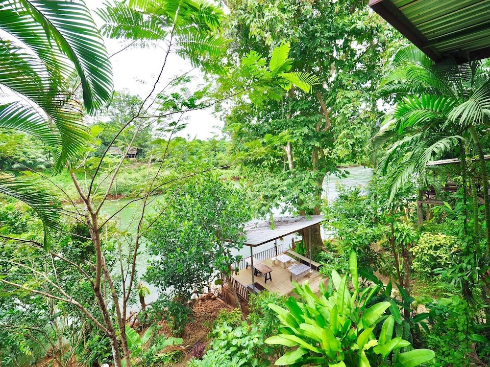 baan pak rim kuaen resort