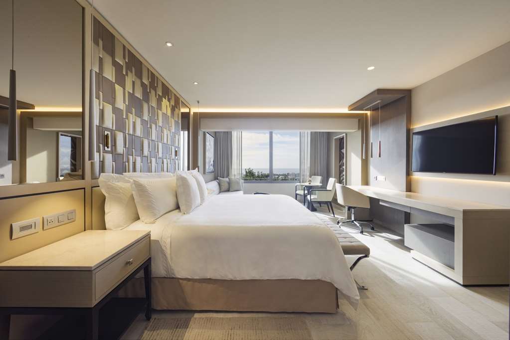 el embajador a royal hideaway hotel