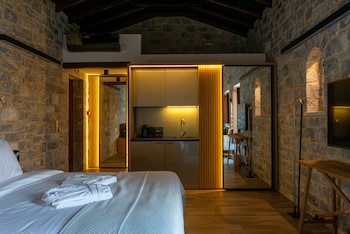 manifest hotel