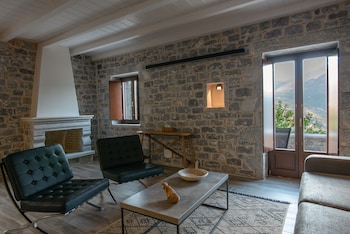manifest hotel