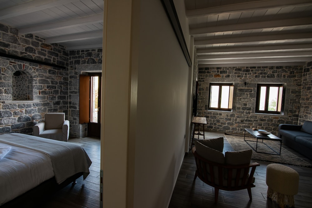 manifest hotel