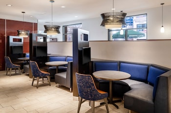 courtyard by marriott austin downtown convention center