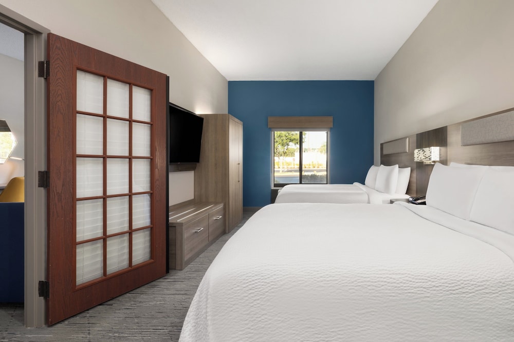 holiday inn express and suites sebring by ihg
