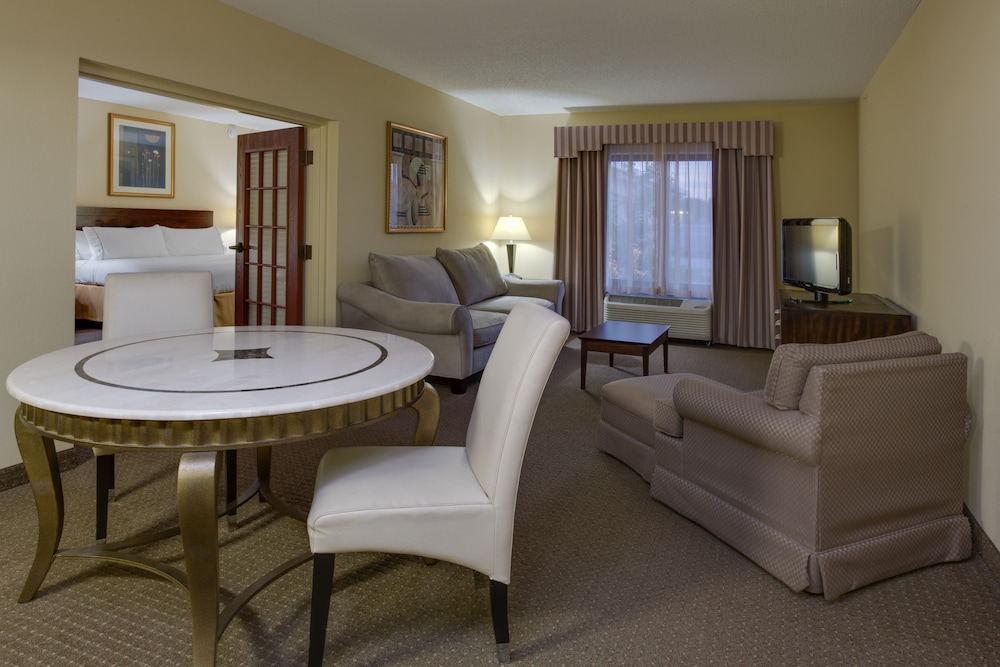 holiday inn express and suites sebring by ihg