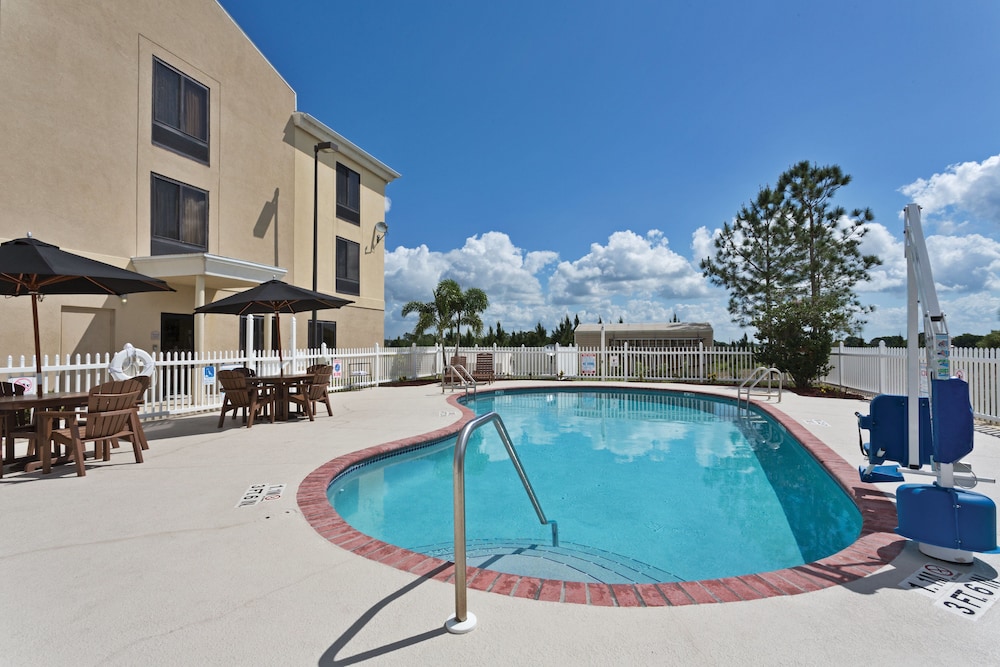 holiday inn express and suites sebring by ihg