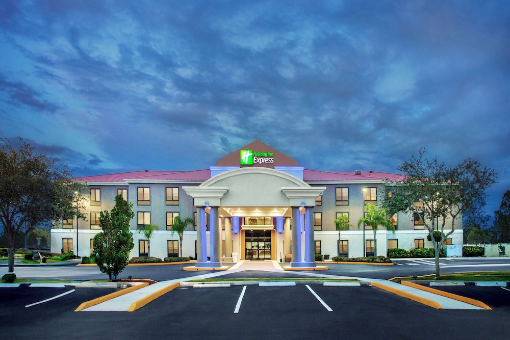 holiday inn express and suites sebring by ihg