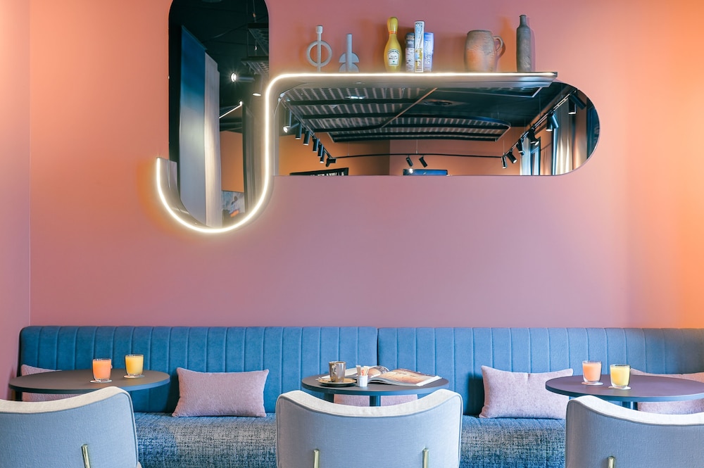 tribe paris la defense esplanade