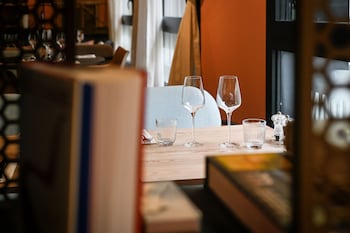 tribe paris la defense esplanade