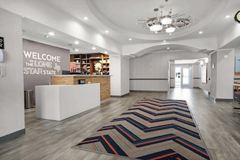 hampton inn seguin
