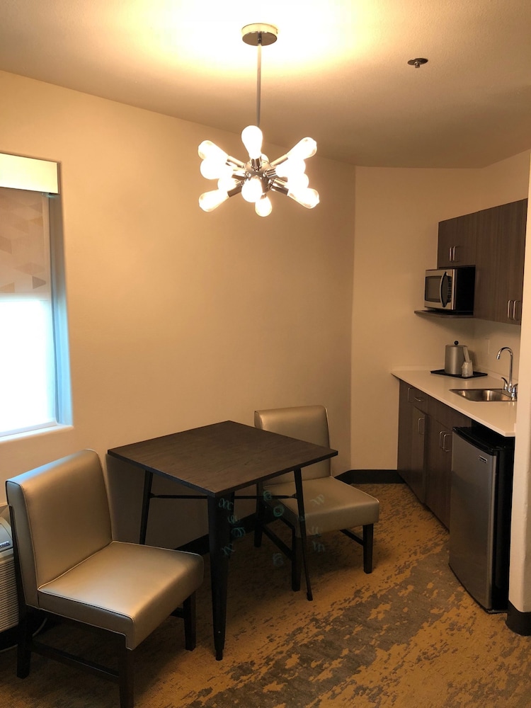 holiday inn selma swancourt by ihg