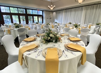 holiday inn selma swancourt by ihg