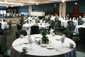holiday inn selma swancourt by ihg