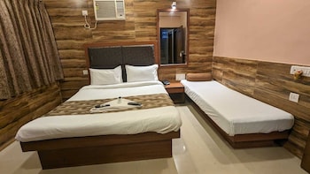 lucky service apartments