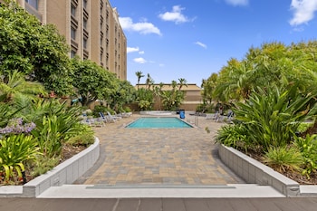 doubletree by hilton whittier los angeles