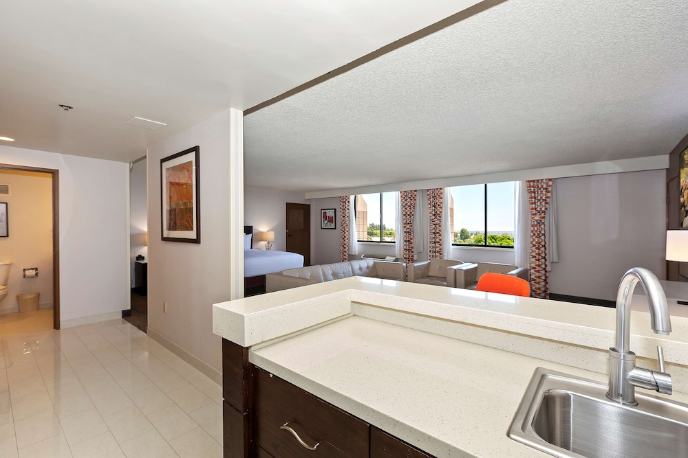 doubletree by hilton whittier los angeles