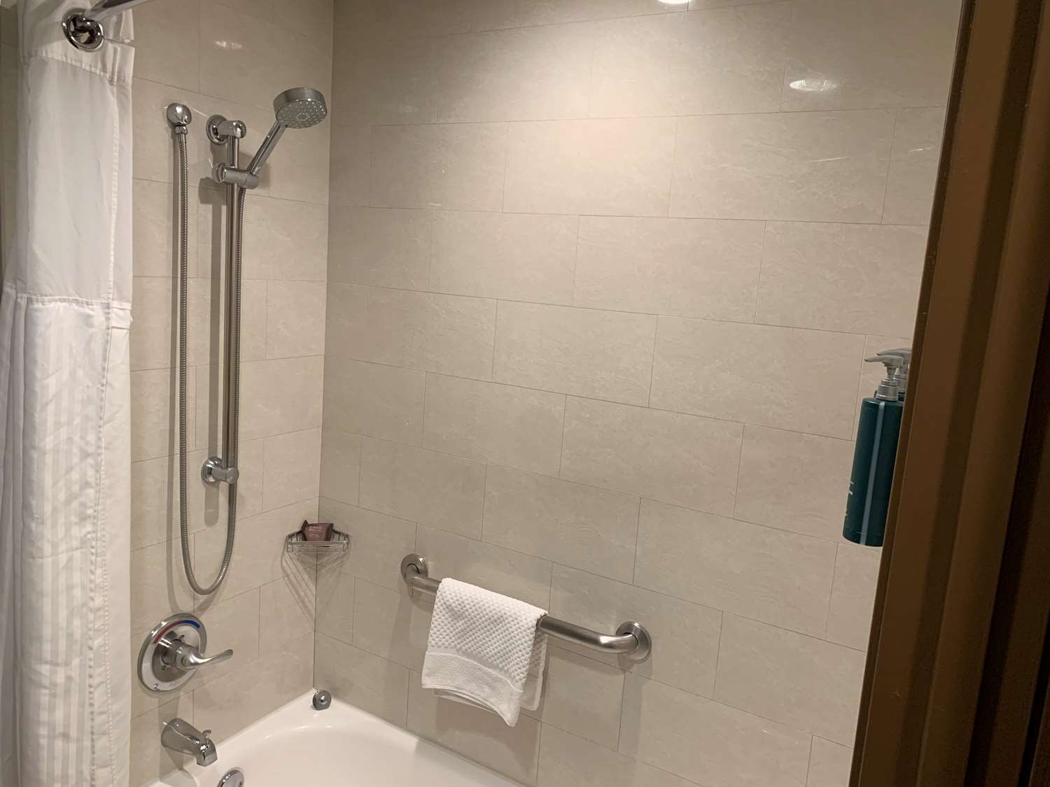 doubletree by hilton whittier los angeles