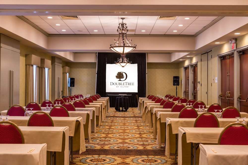 doubletree by hilton whittier los angeles