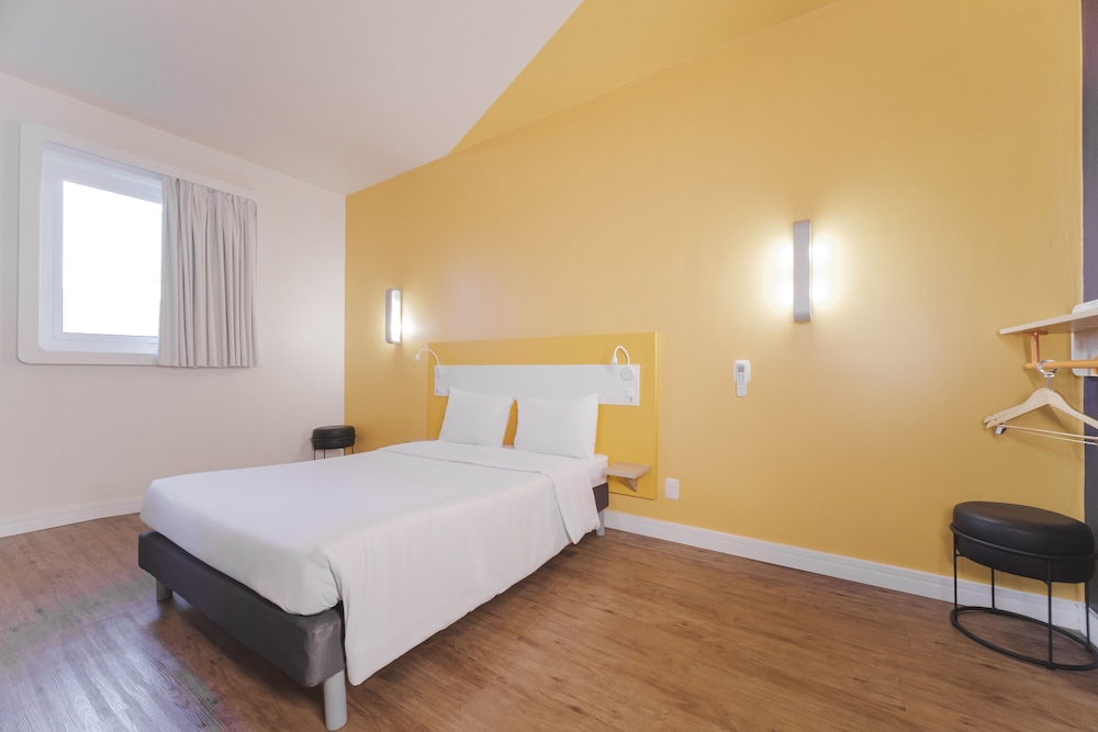 ibis budget farroupilha