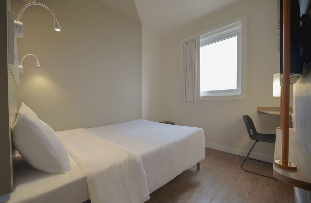 ibis budget farroupilha