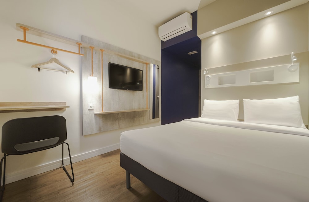 ibis budget farroupilha