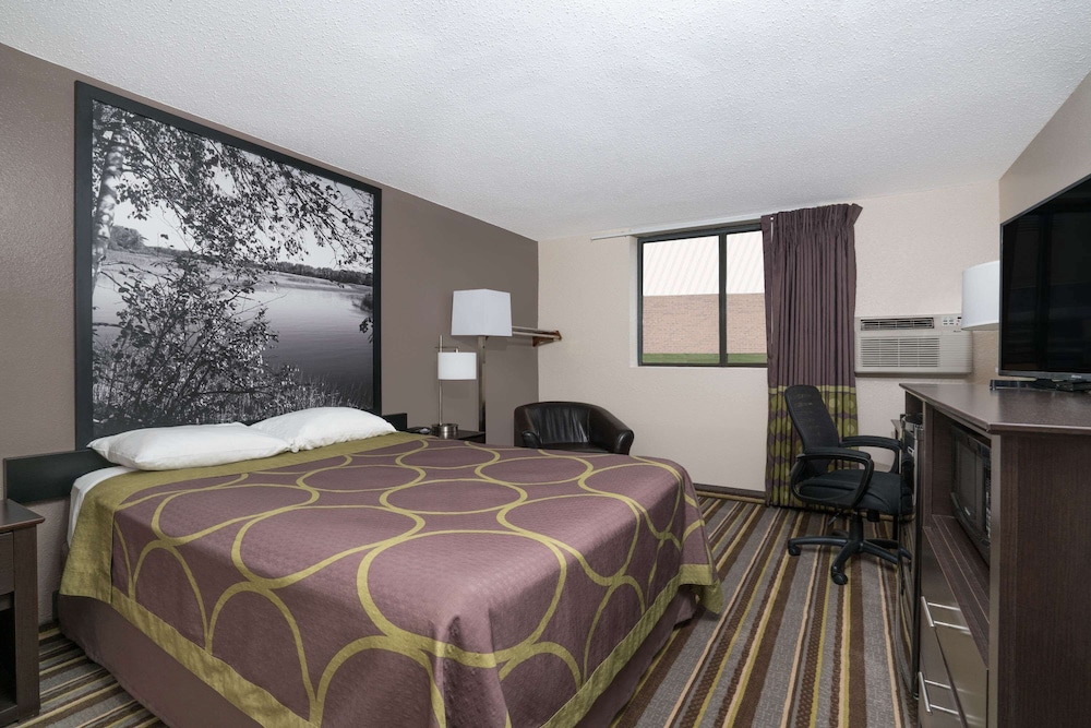 super 8 by wyndham willmar