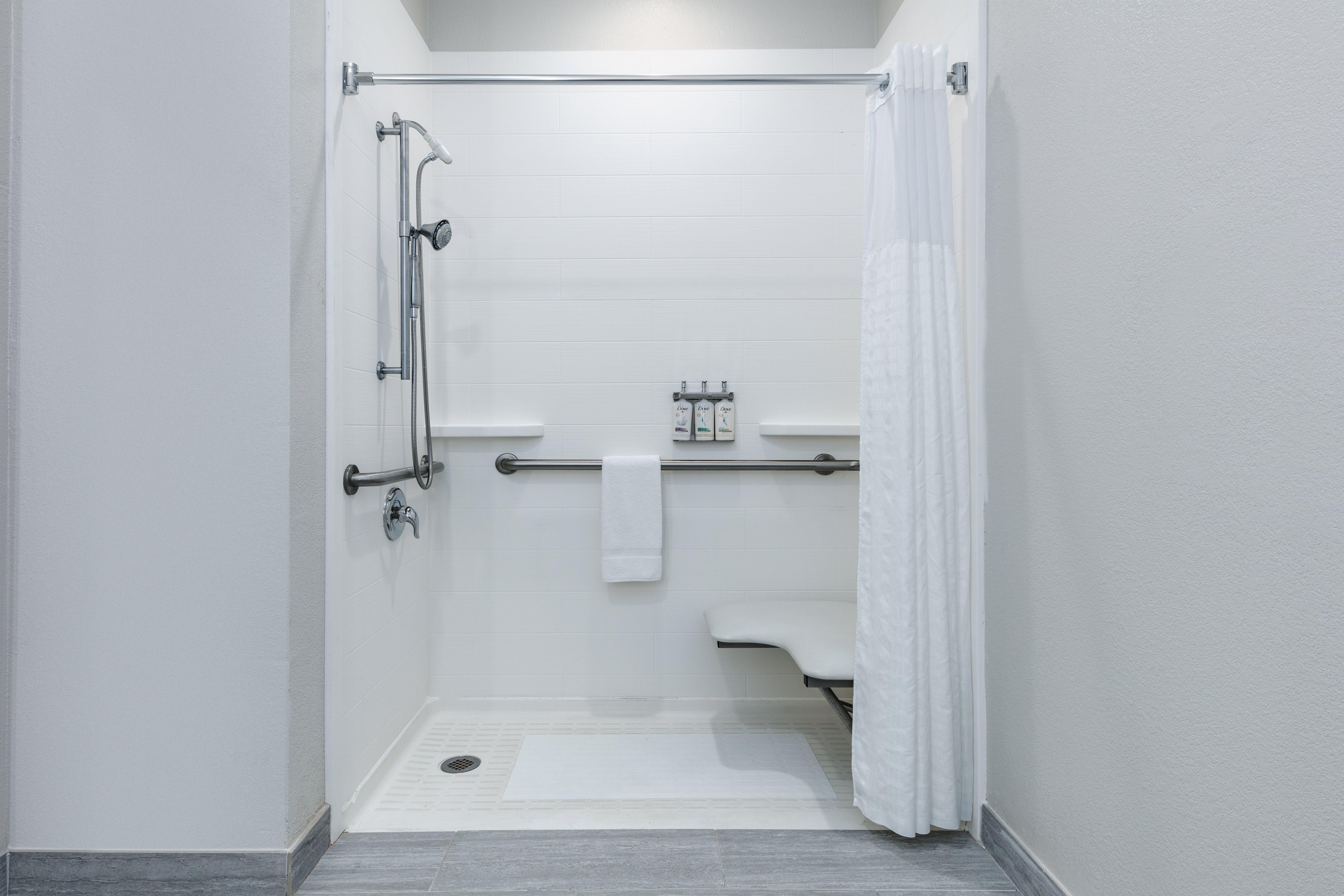 holiday inn express hotel and suites winnie by ihg