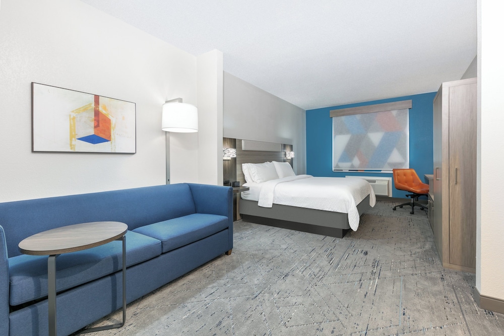 holiday inn express hotel and suites winnie by ihg