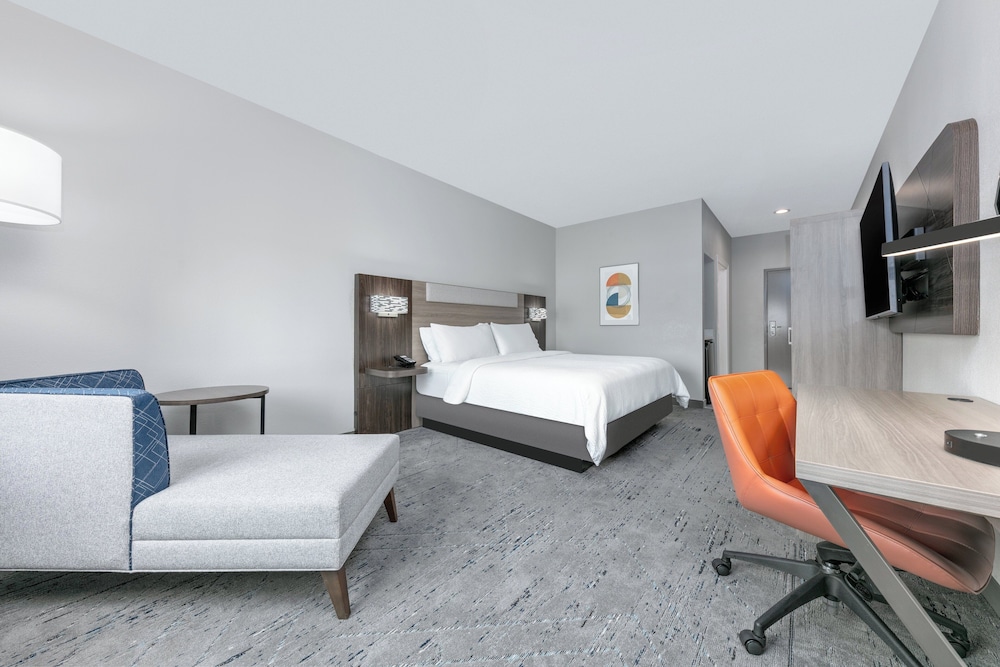 holiday inn express hotel and suites winnie by ihg