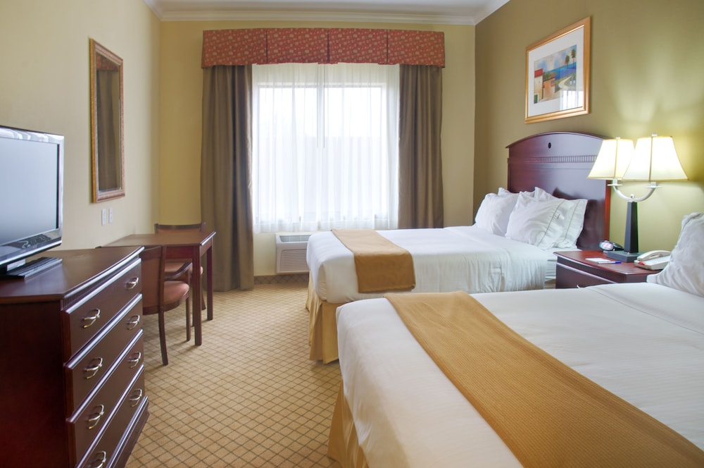 holiday inn express hotel and suites winnie by ihg