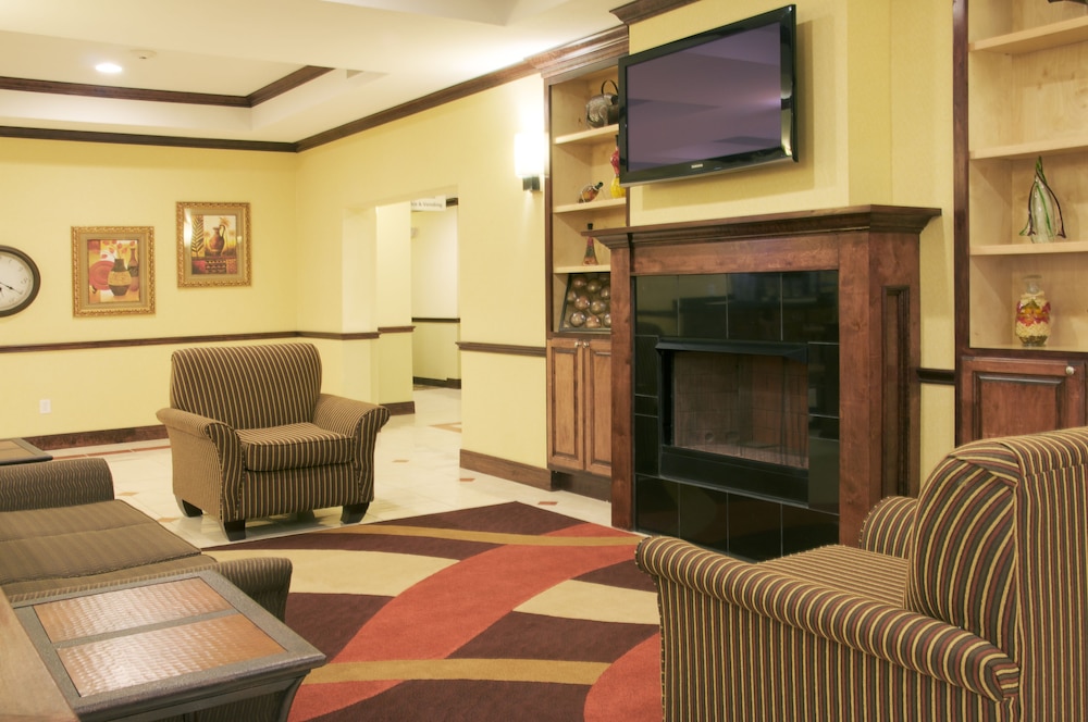 holiday inn express hotel and suites winnie by ihg