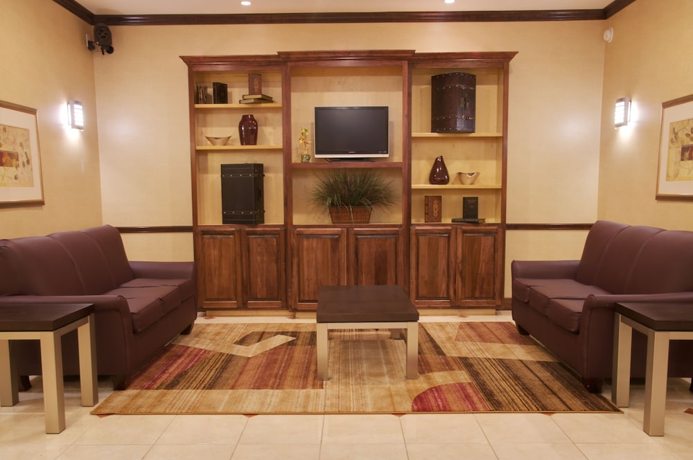 holiday inn express hotel and suites winnie by ihg