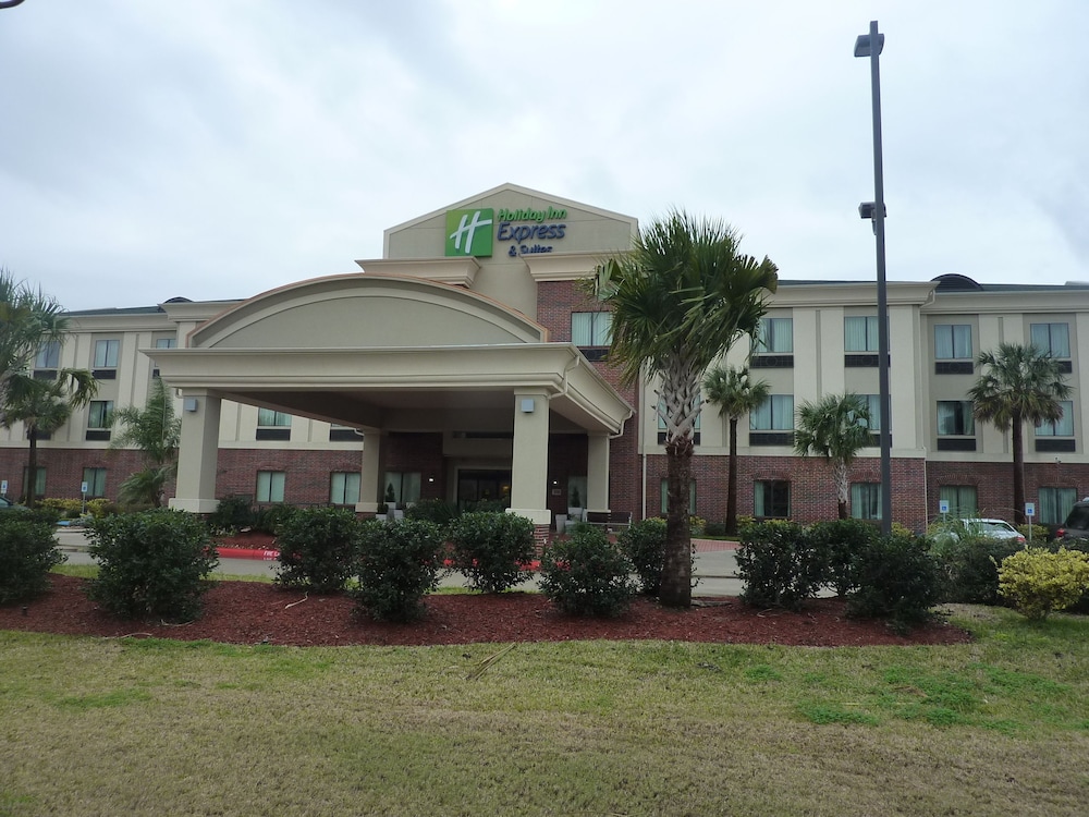 holiday inn express hotel and suites winnie by ihg