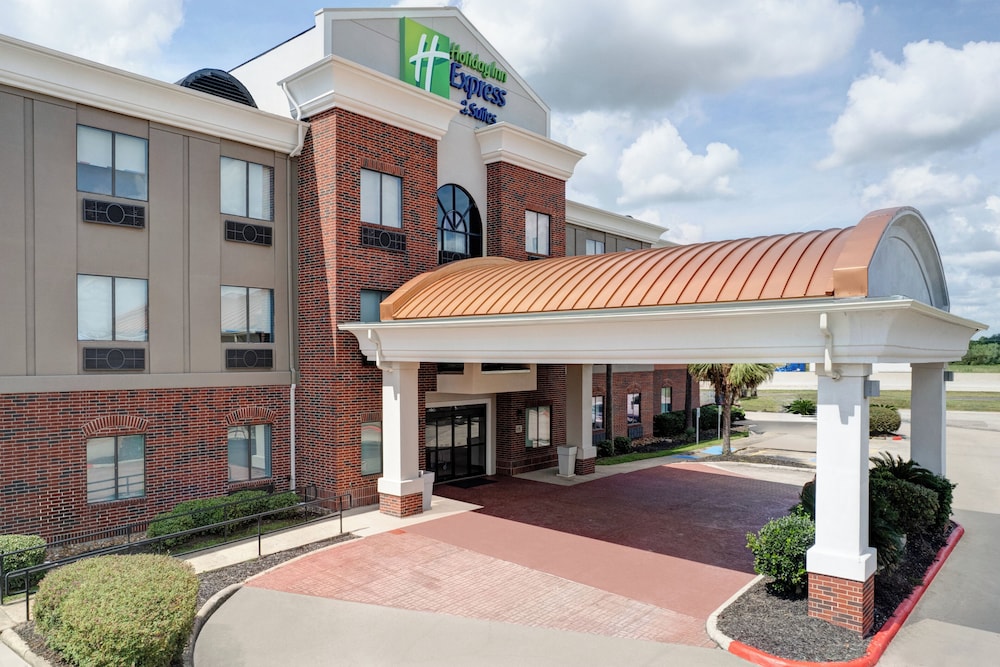 holiday inn express hotel and suites winnie by ihg