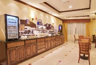 holiday inn express hotel and suites winnie by ihg