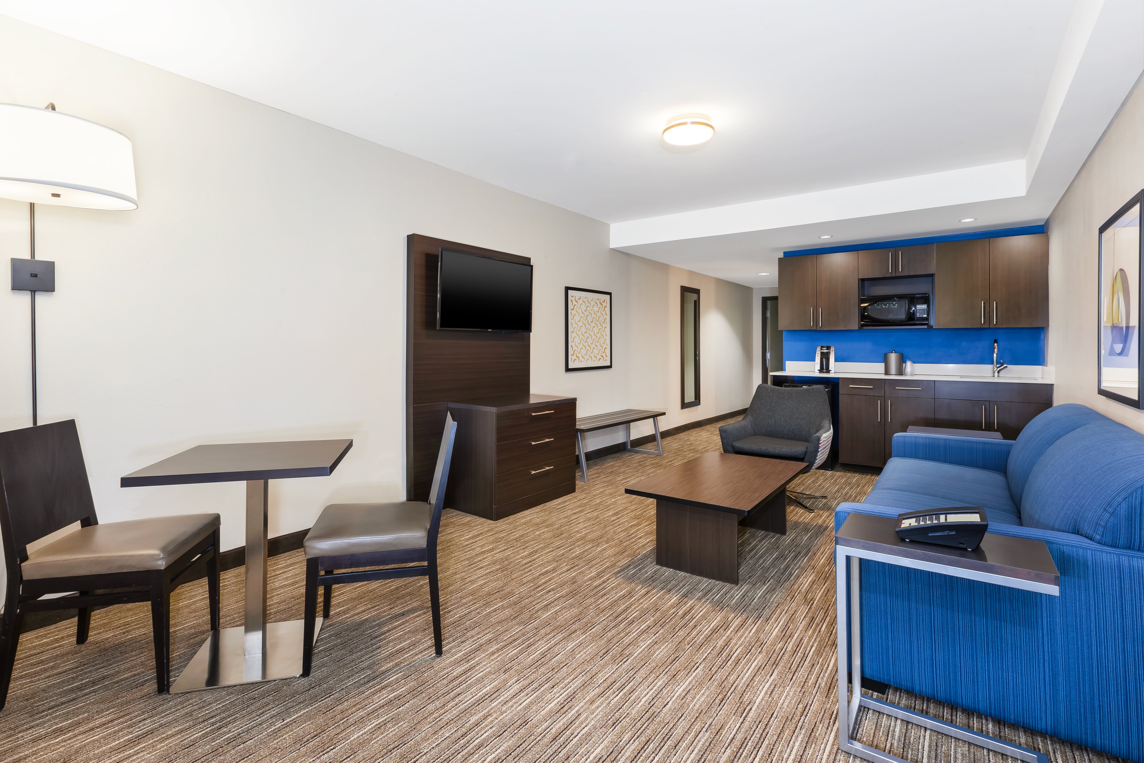 holiday inn express winnipeg airport polo park by ihg