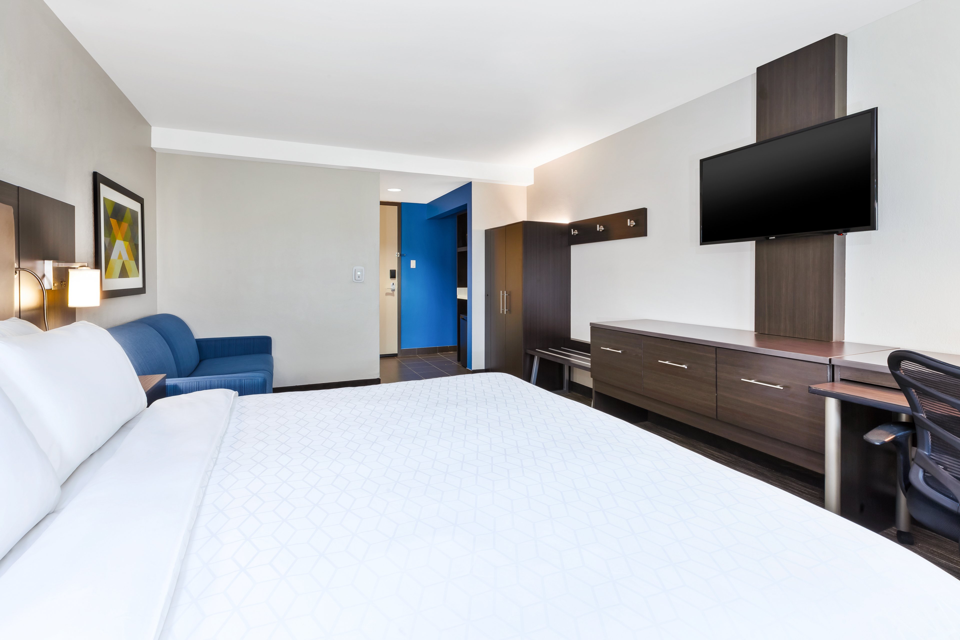 holiday inn express winnipeg airport polo park by ihg