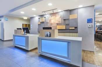 Holiday Inn Express Winnipeg Airport - Polo Park By Ihg,Stony Mountain>>Headingley,3 star