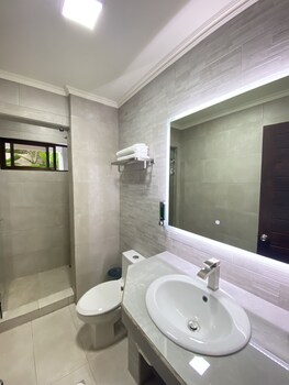 hotel naoz